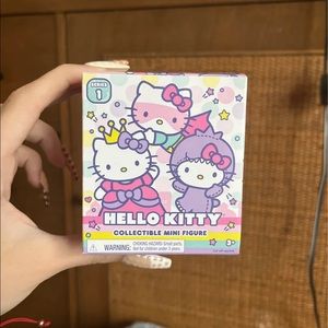 Hello Kitty Mini Figure